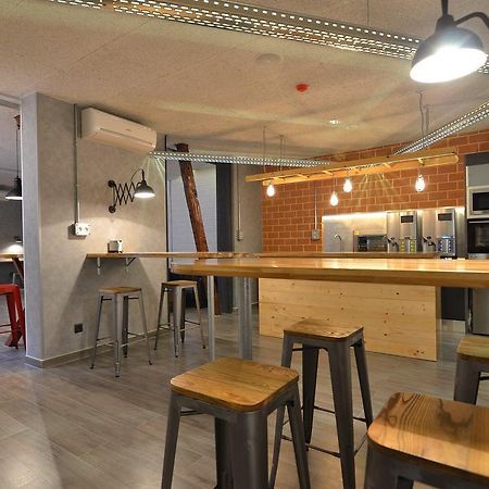 Far Home Atocha Madrid Exterior foto